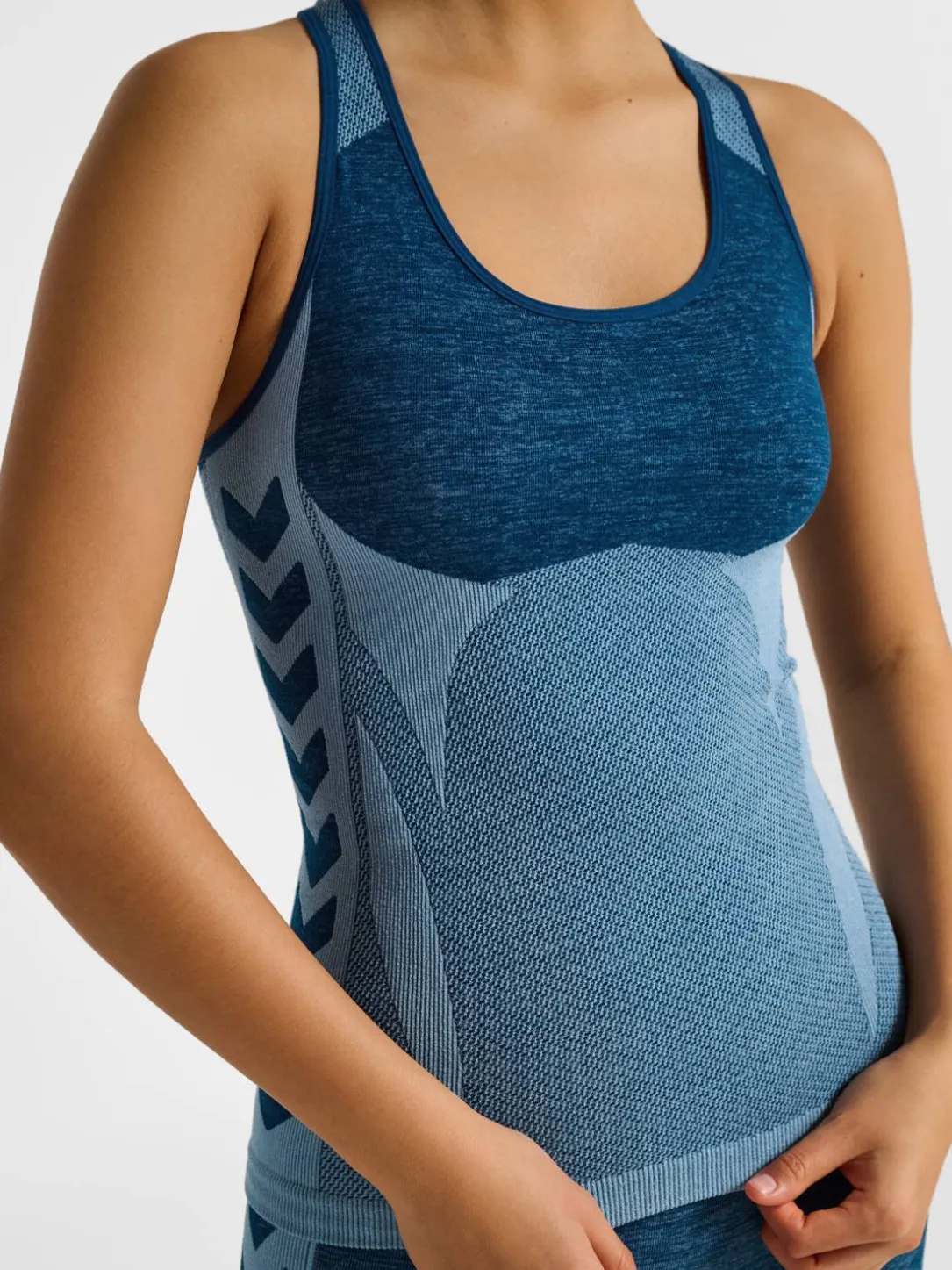 hmlCLEA SEAMLESS TOP