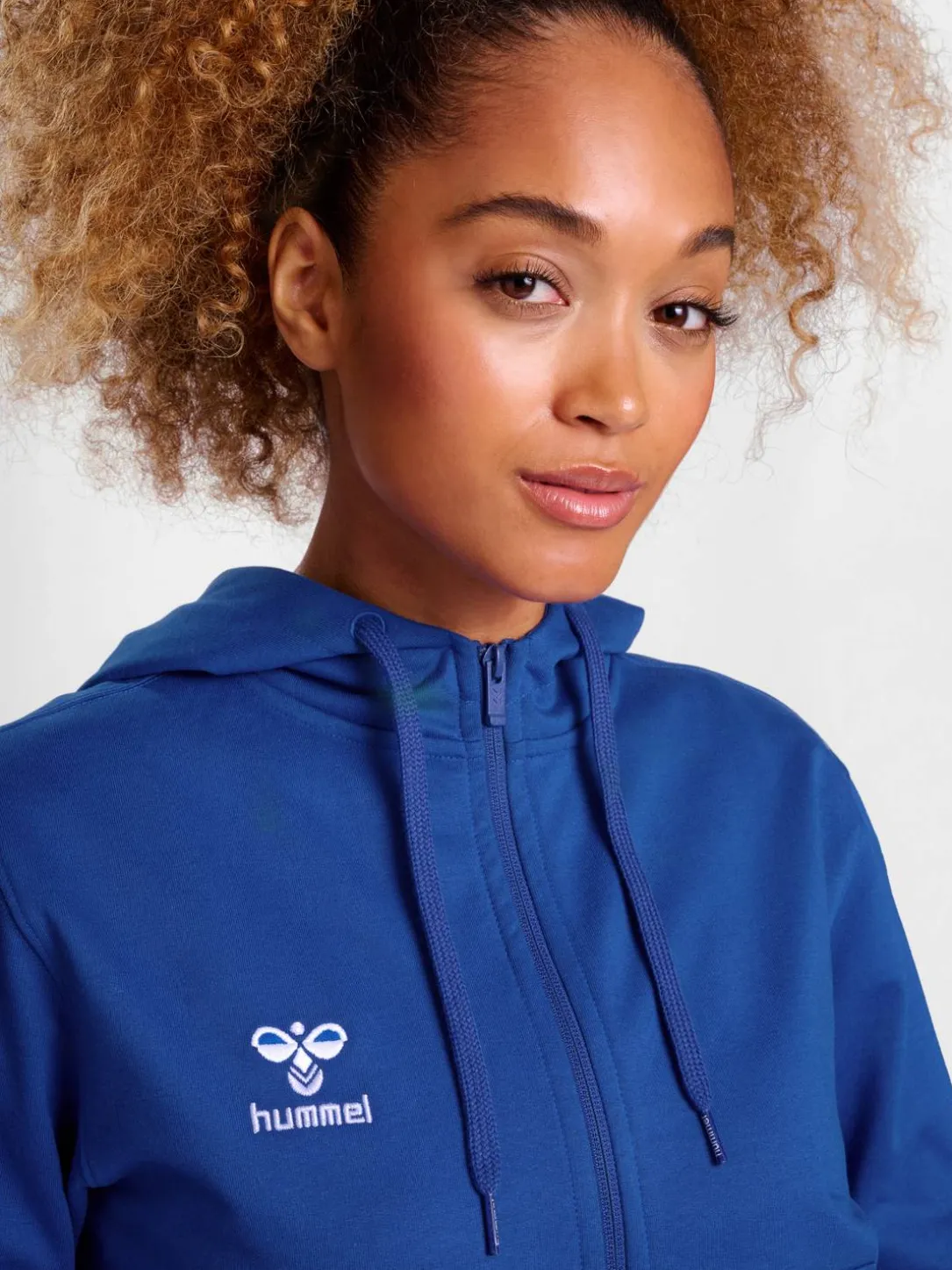 hmlGO 2.0 ZIP HOODIE WOMAN