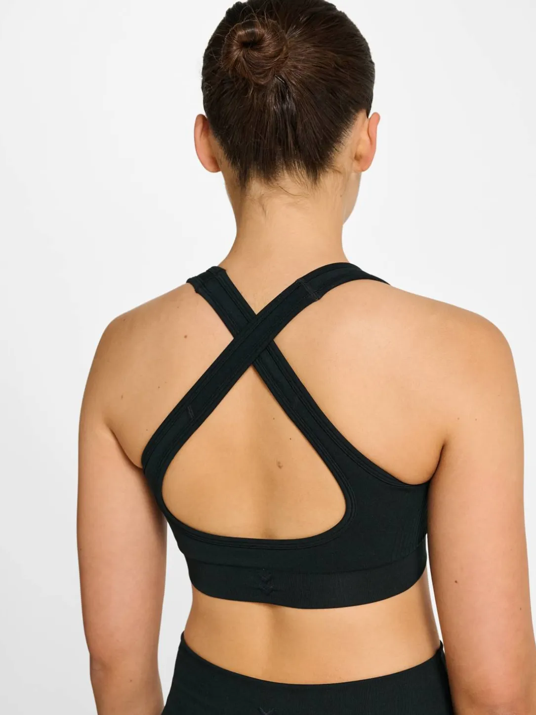 hmlHIIT SEAMLESS V SHAPE PADDED BRA