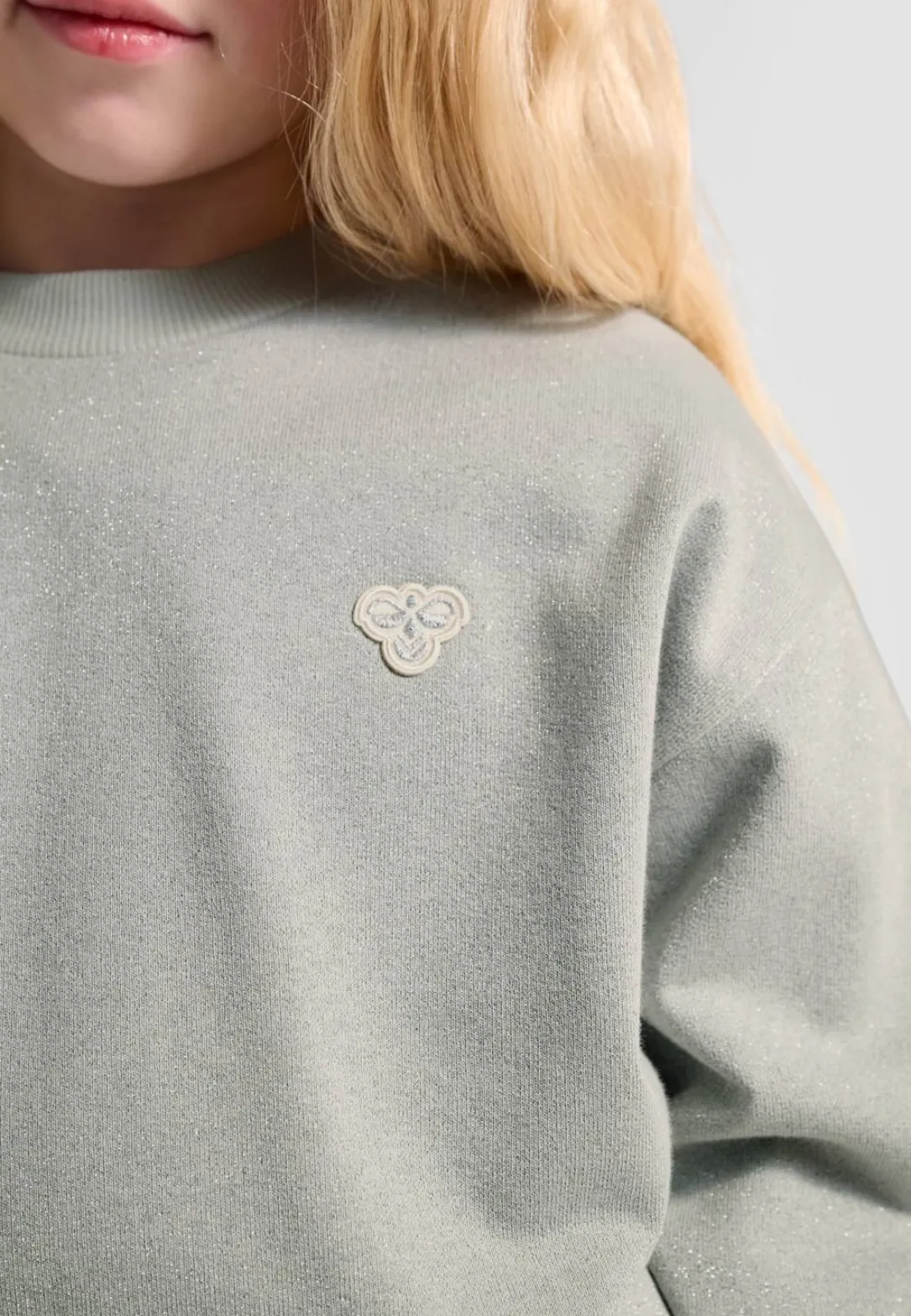 hmlJR LOOSE GLITTER CREWNECK