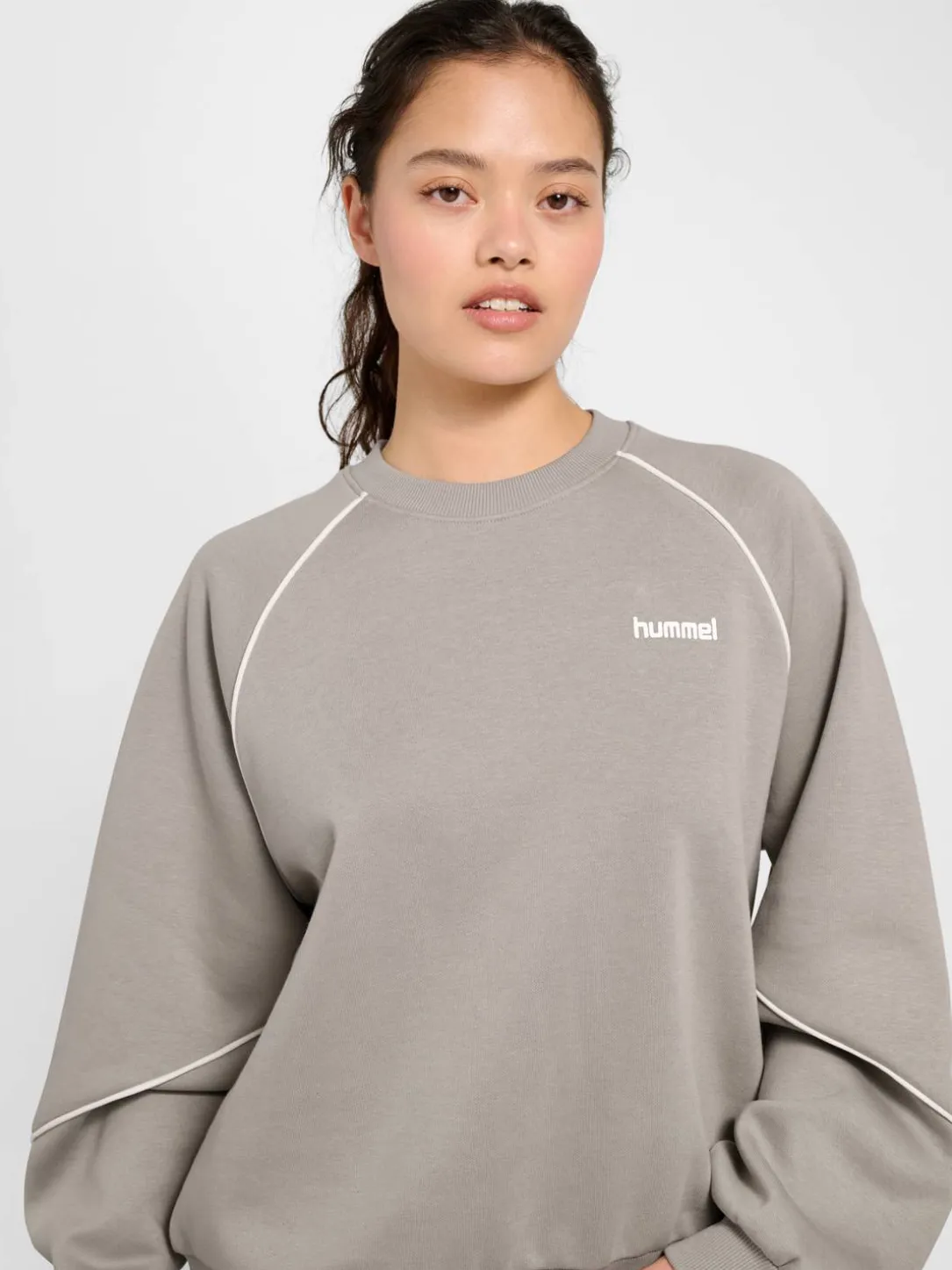 hmlKEEPER W BOXY PIPING CREWNECK