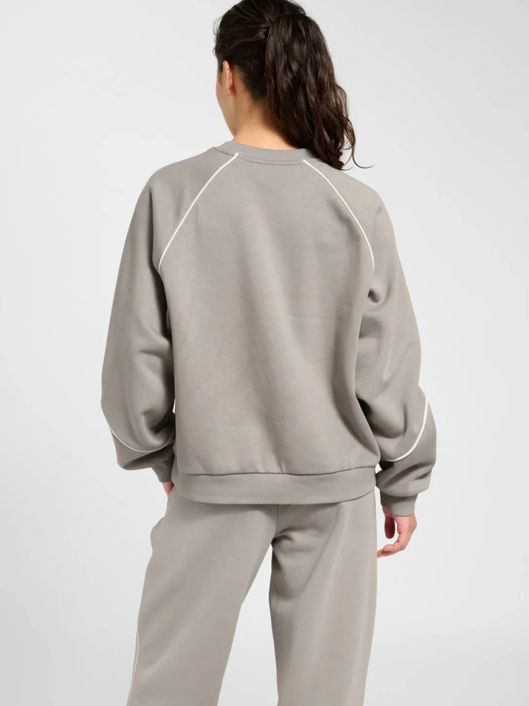 hmlKEEPER W BOXY PIPING CREWNECK