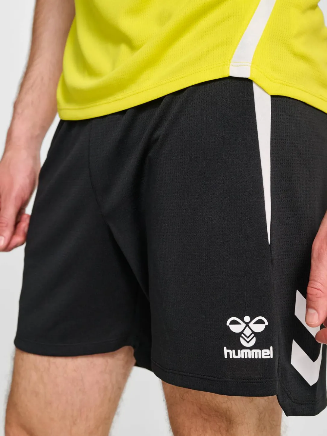 hmlLEAD 2.0 SHORTS