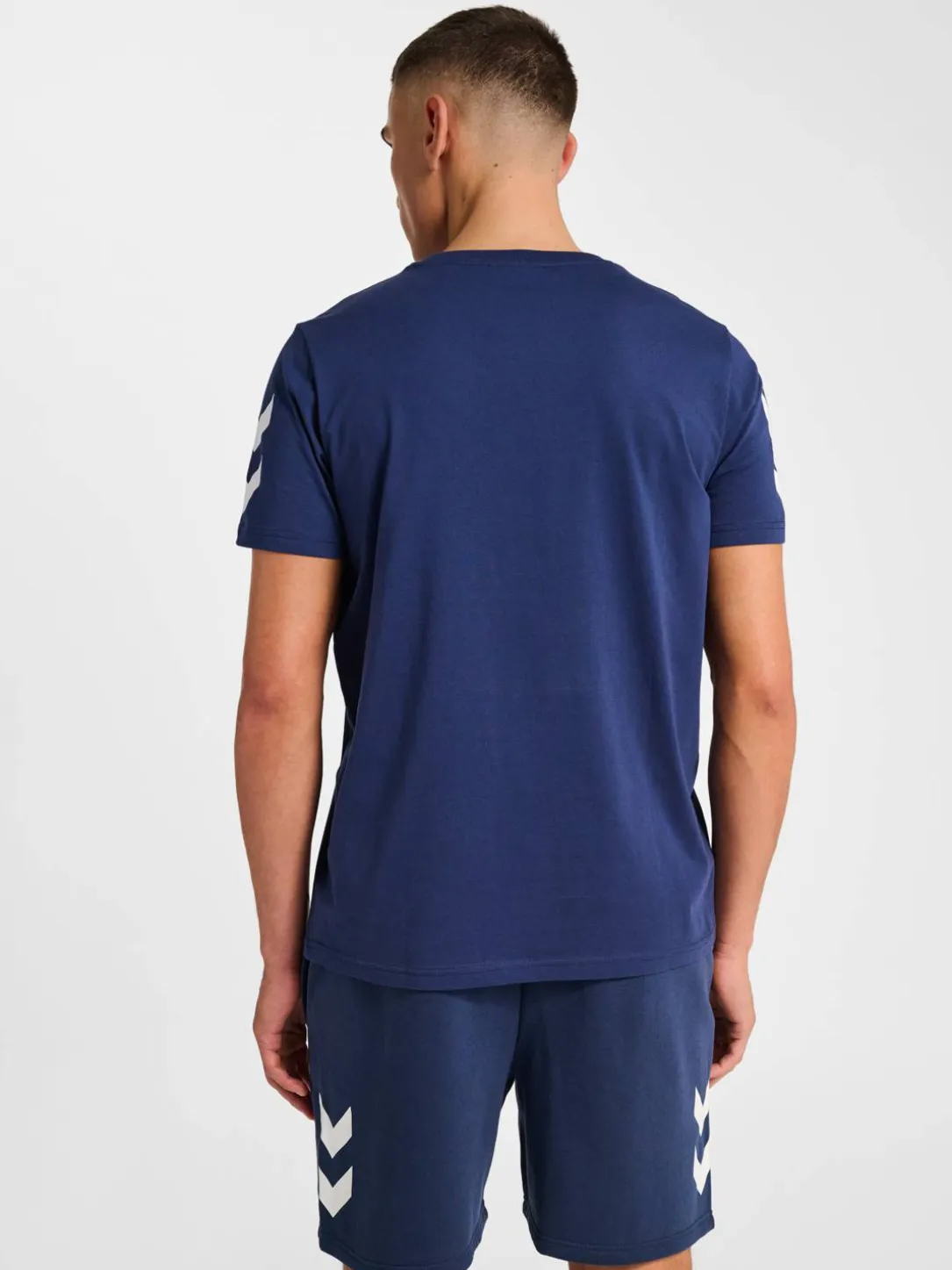 hmlLEGACY 2.0 T-SHIRT S/S