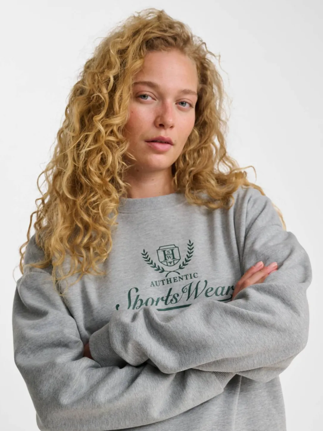 hmlLOOSE CREWNECK CLUB SPORTSWEAR