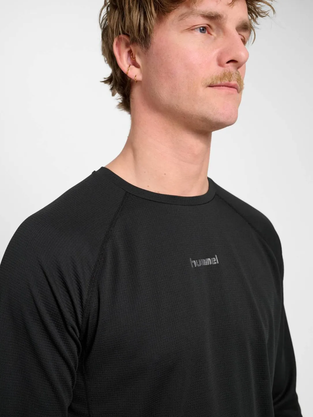 hmlMOMENTUM T-SHIRT L/S