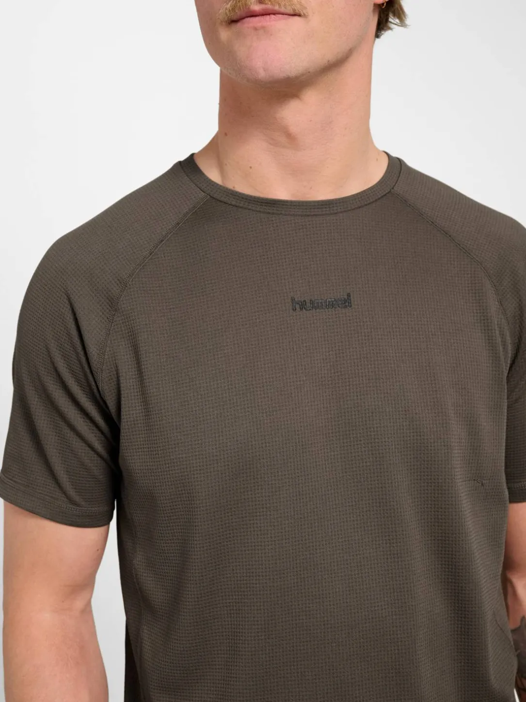 hmlMOMENTUM T-SHIRT S/S