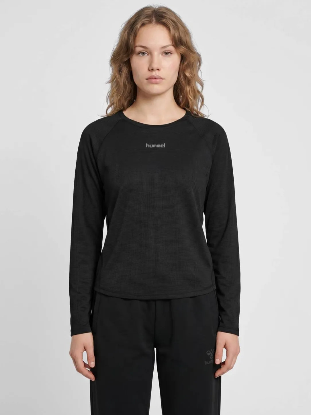 hmlMOMENTUM W T-SHIRT L/S
