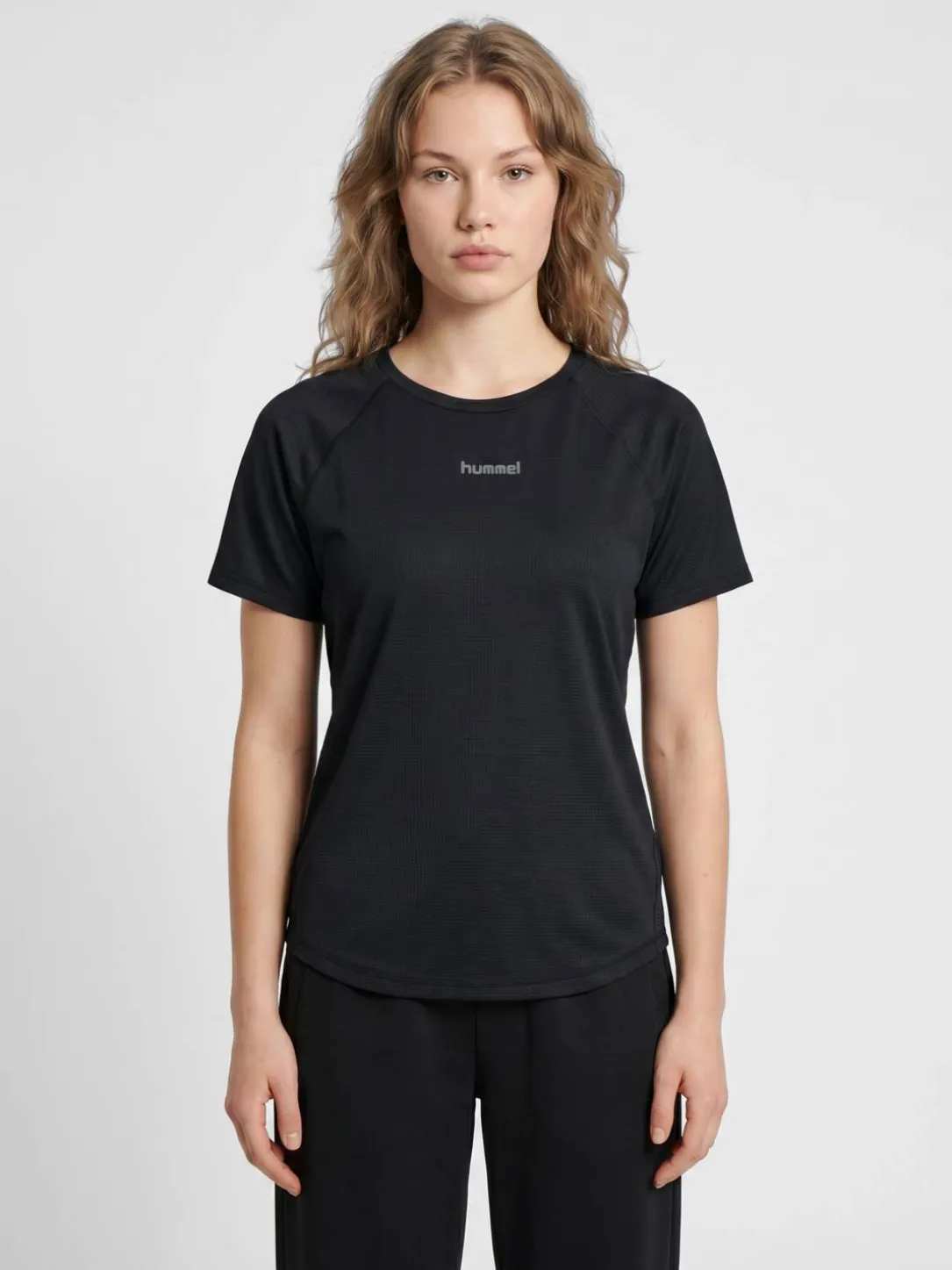 hmlMOMENTUM W T-SHIRT S/S