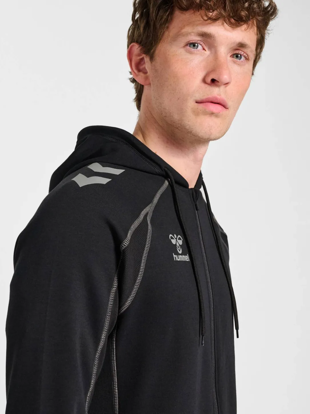 hmlMOVE 2.0 ZIP HOODIE