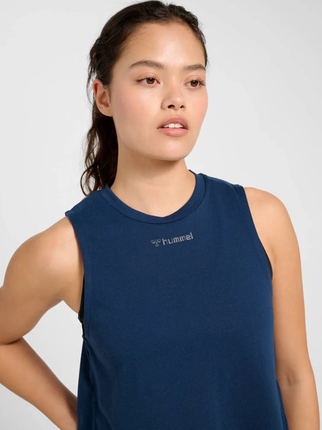 hmlMT VANJA SHORT MUSCLE TANKTOP