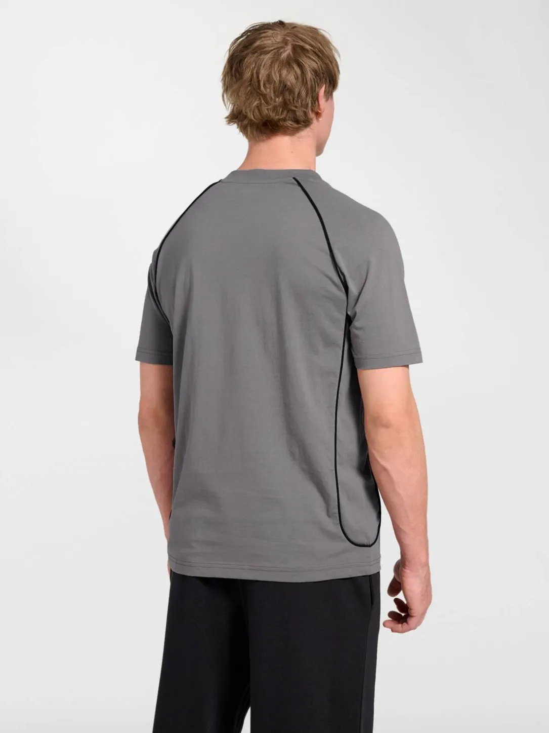 hmlPITCH REST DAY T-SHIRT S/S