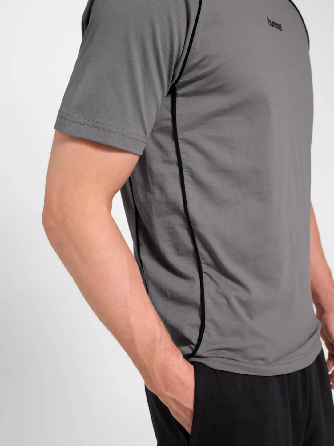 hmlPITCH REST DAY T-SHIRT S/S