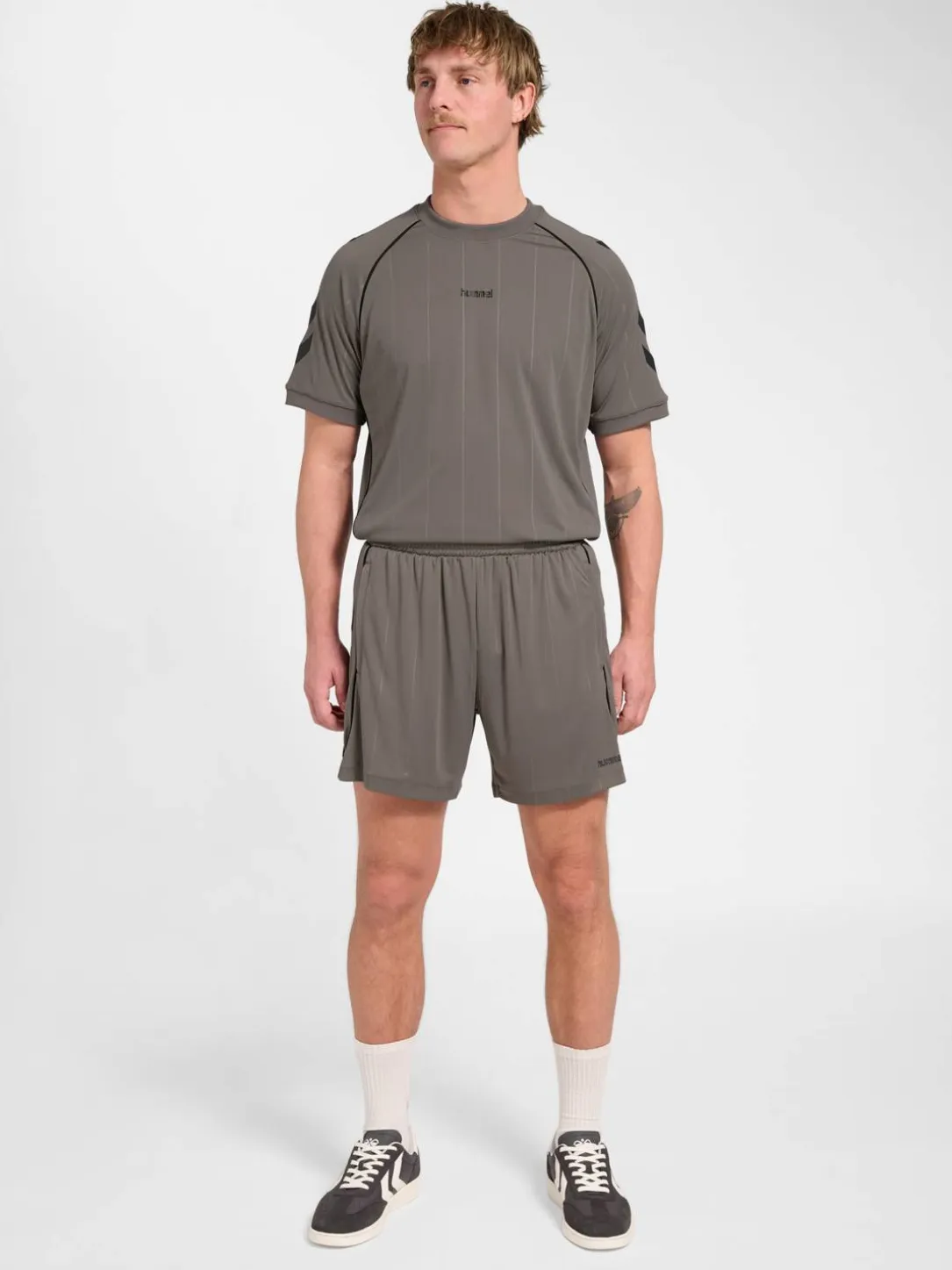 hmlPITCH SHORTS