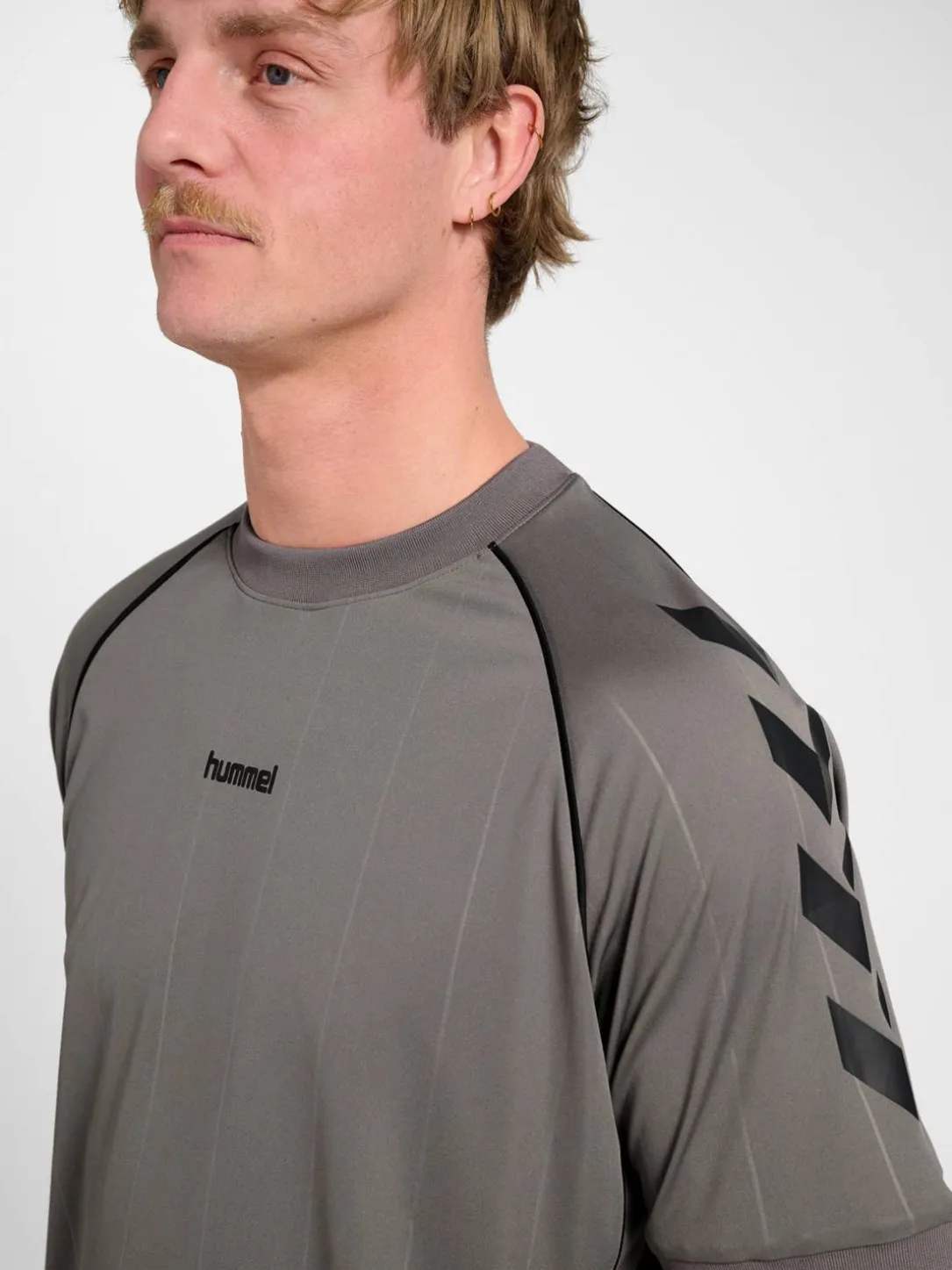 hmlPITCH T-SHIRT S/S