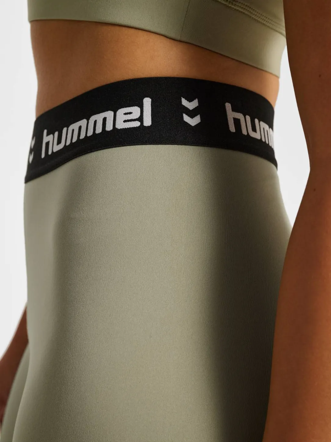 hmlPULSE MID WAIST SHORT TIGHTS
