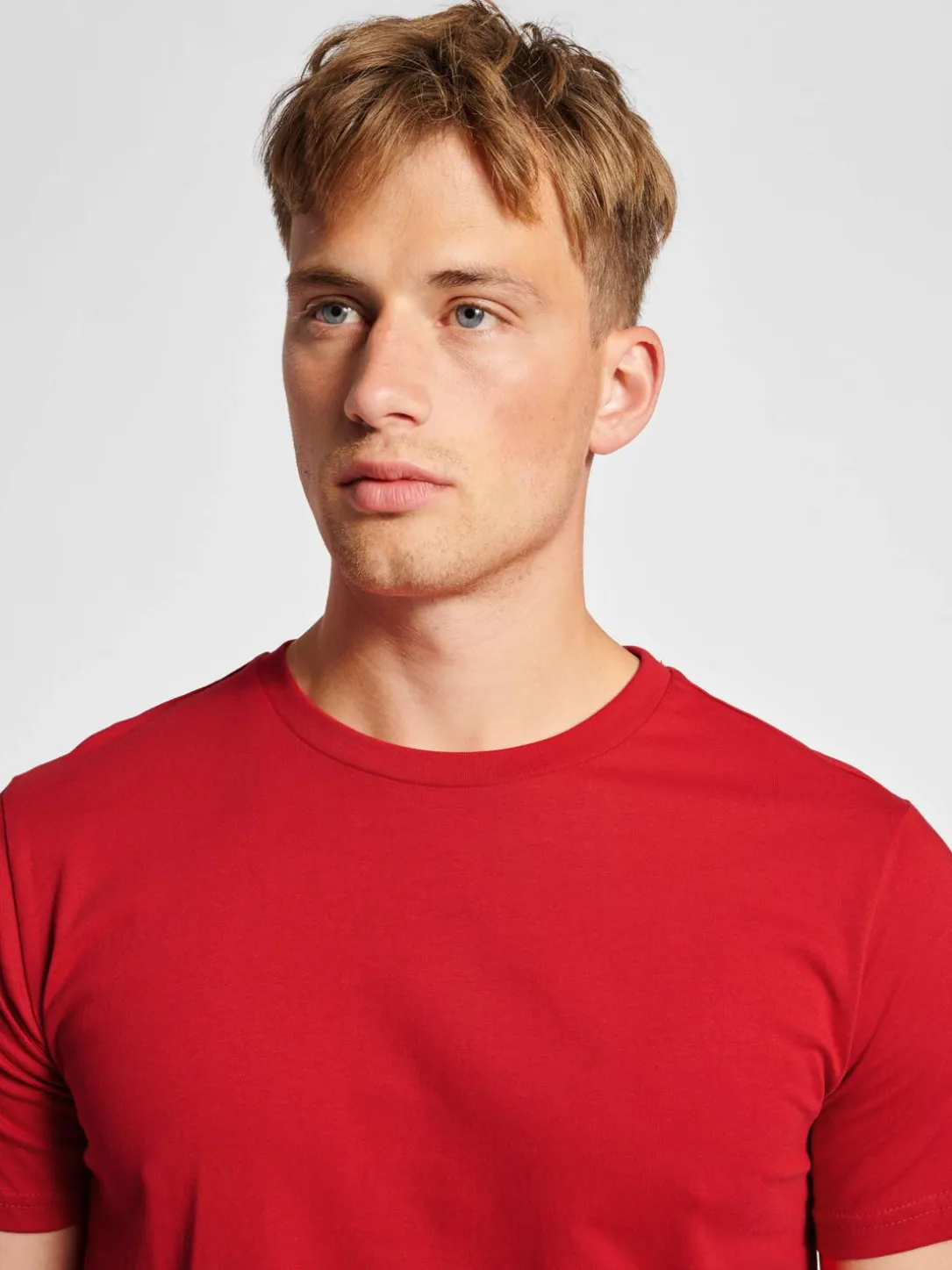 hmlRED BASIC T-SHIRT S/S