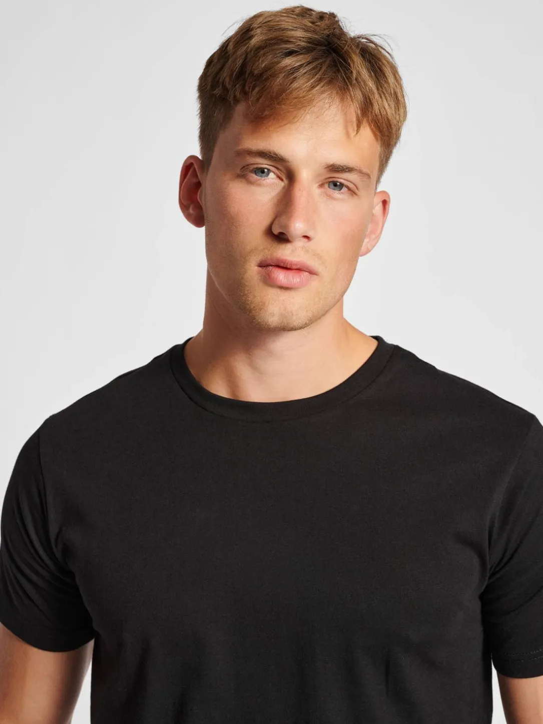 hmlRED BASIC T-SHIRT S/S