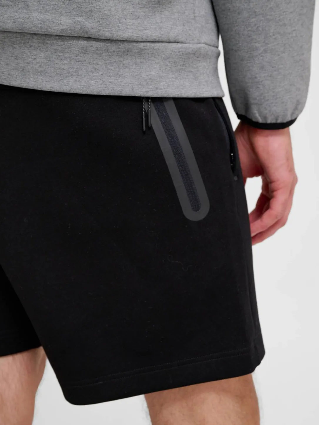 hmlTECH FLEECE SHORTS