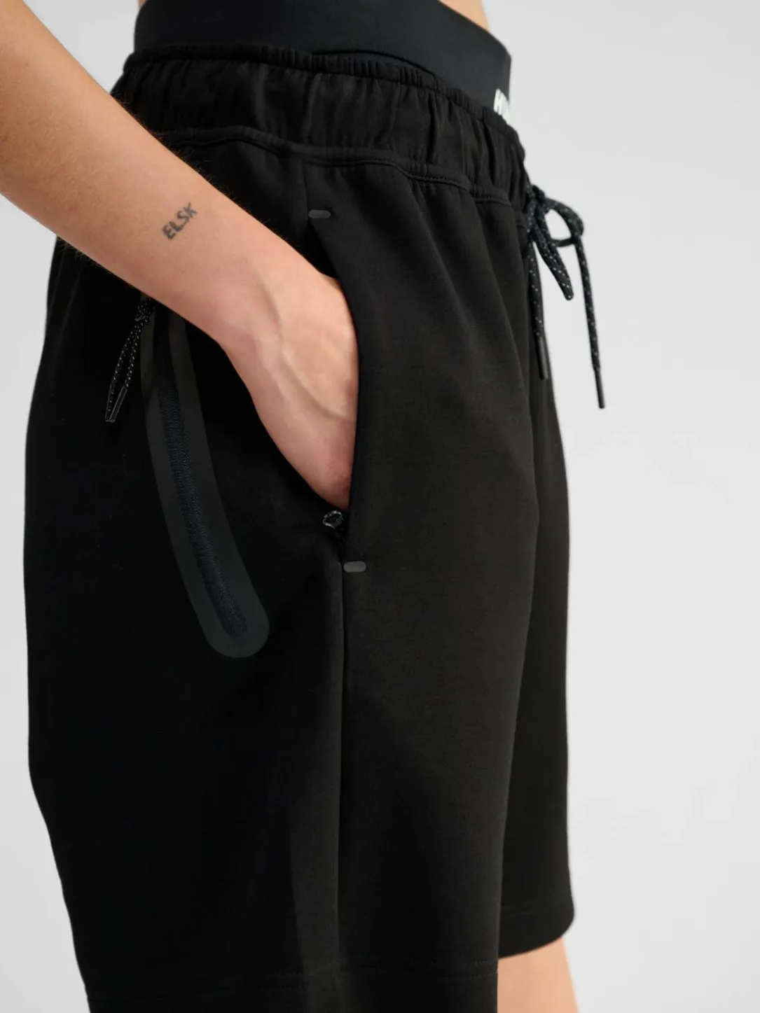hmlTECH FLEECE SHORTS
