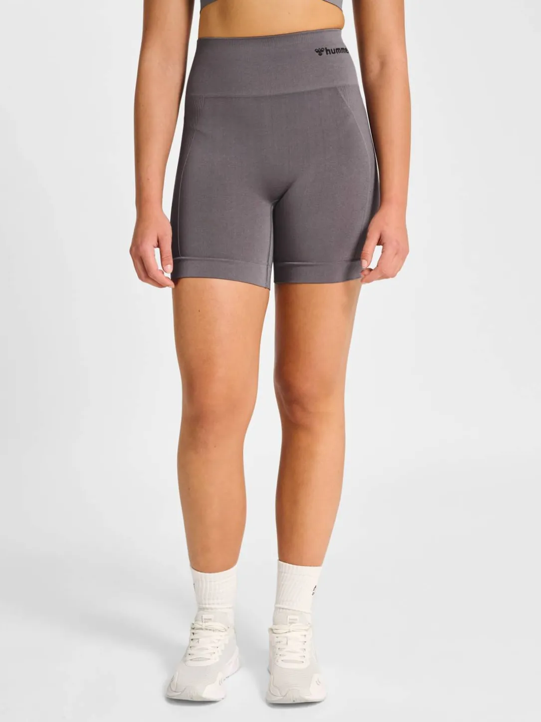 hmlTIF SEAMLESS SHORTS
