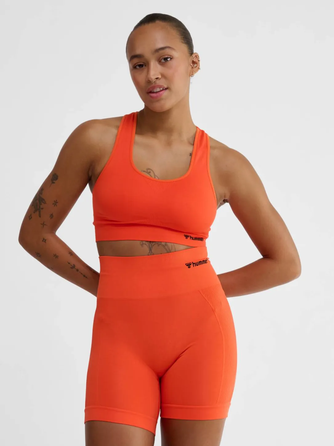 hmlTIF SEAMLESS SPORTS TOP