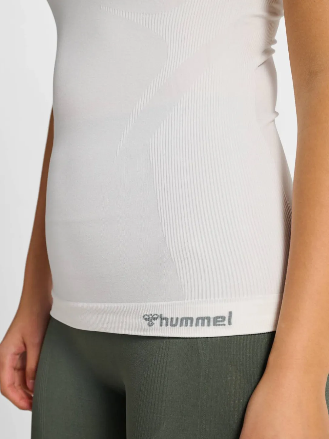 hmlTIF SEAMLESS TOP