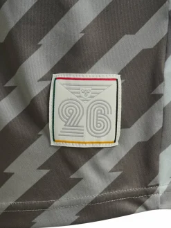 hmlWORLD 26 SOCCER JERSEY