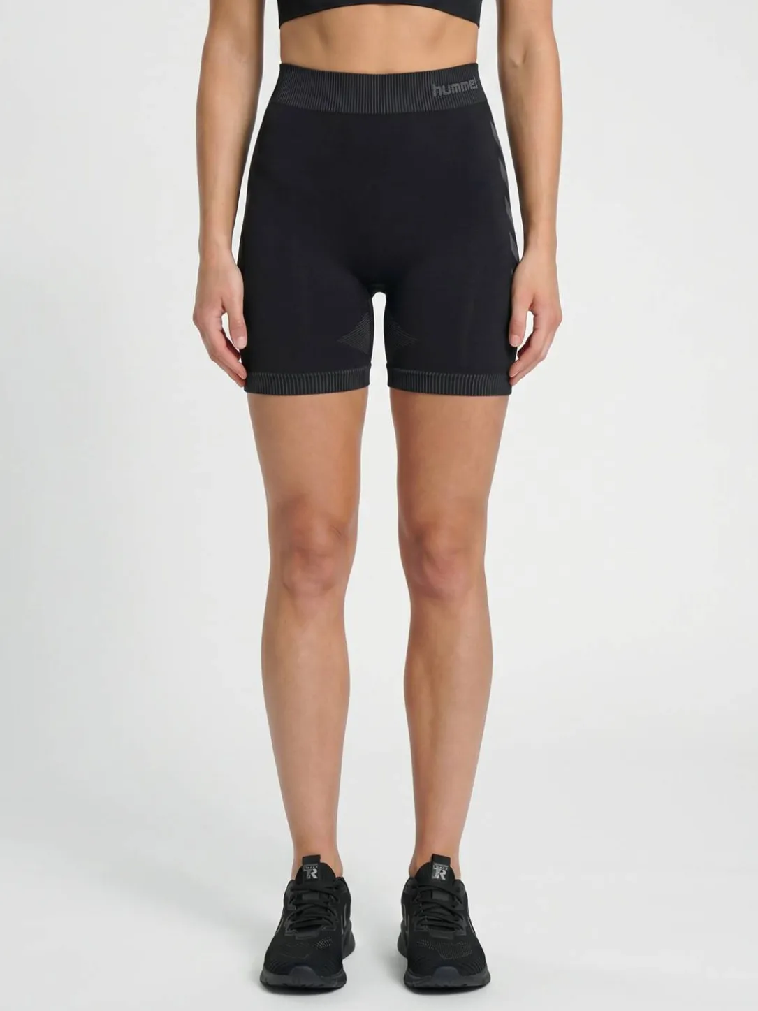 HUMMEL FIRST SEAMLESS SHORT TIGHTS
