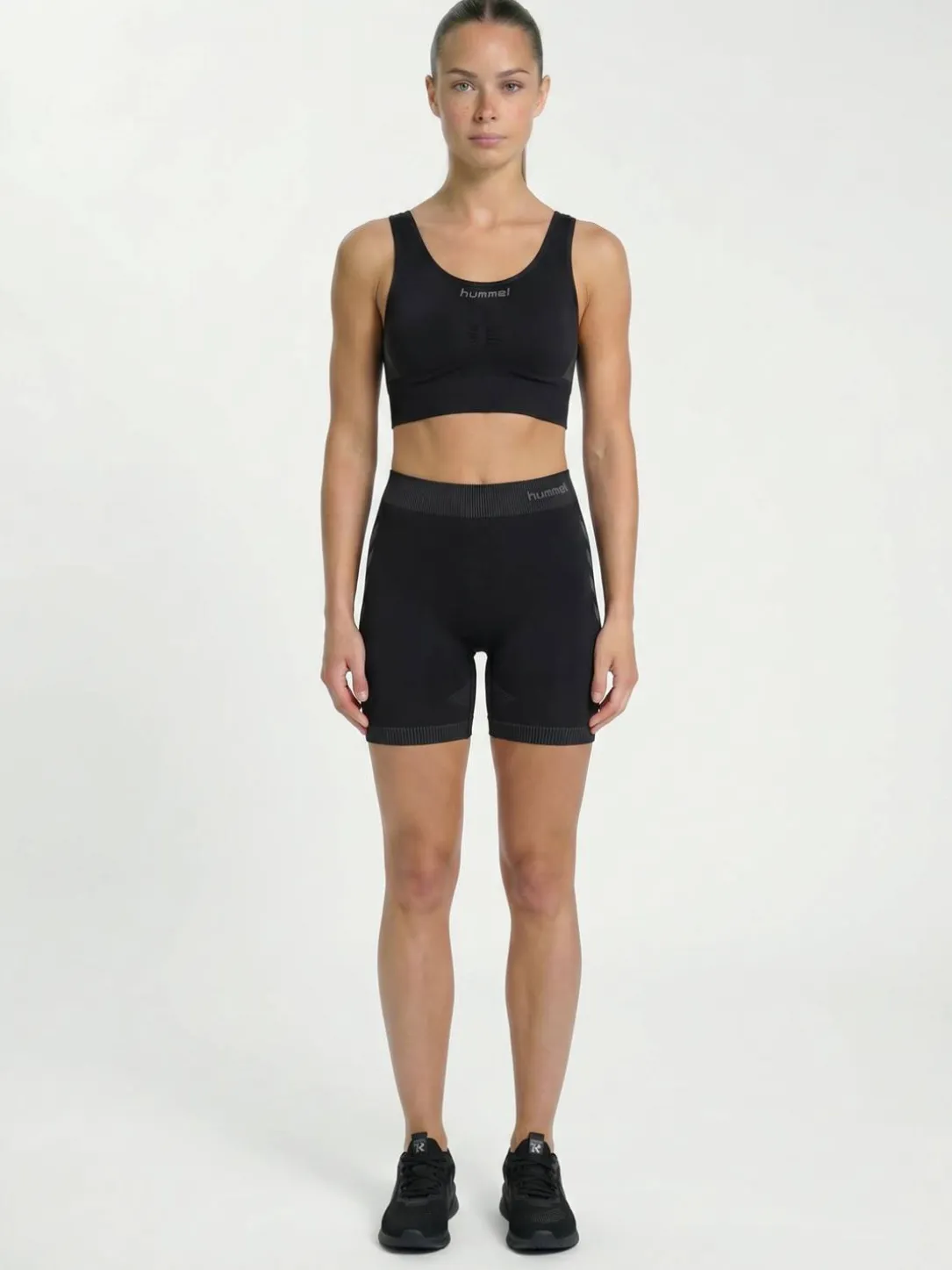 HUMMEL FIRST SEAMLESS SHORT TIGHTS
