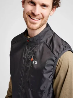 MEN PACKABLE TECH GILET