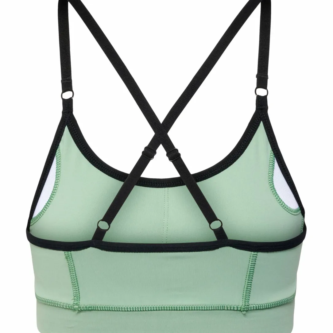 nwlAUGUSTA BRA WOMAN