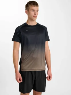 nwlBEAT GRADIENT T-SHIRT