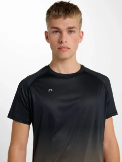 nwlBEAT GRADIENT T-SHIRT