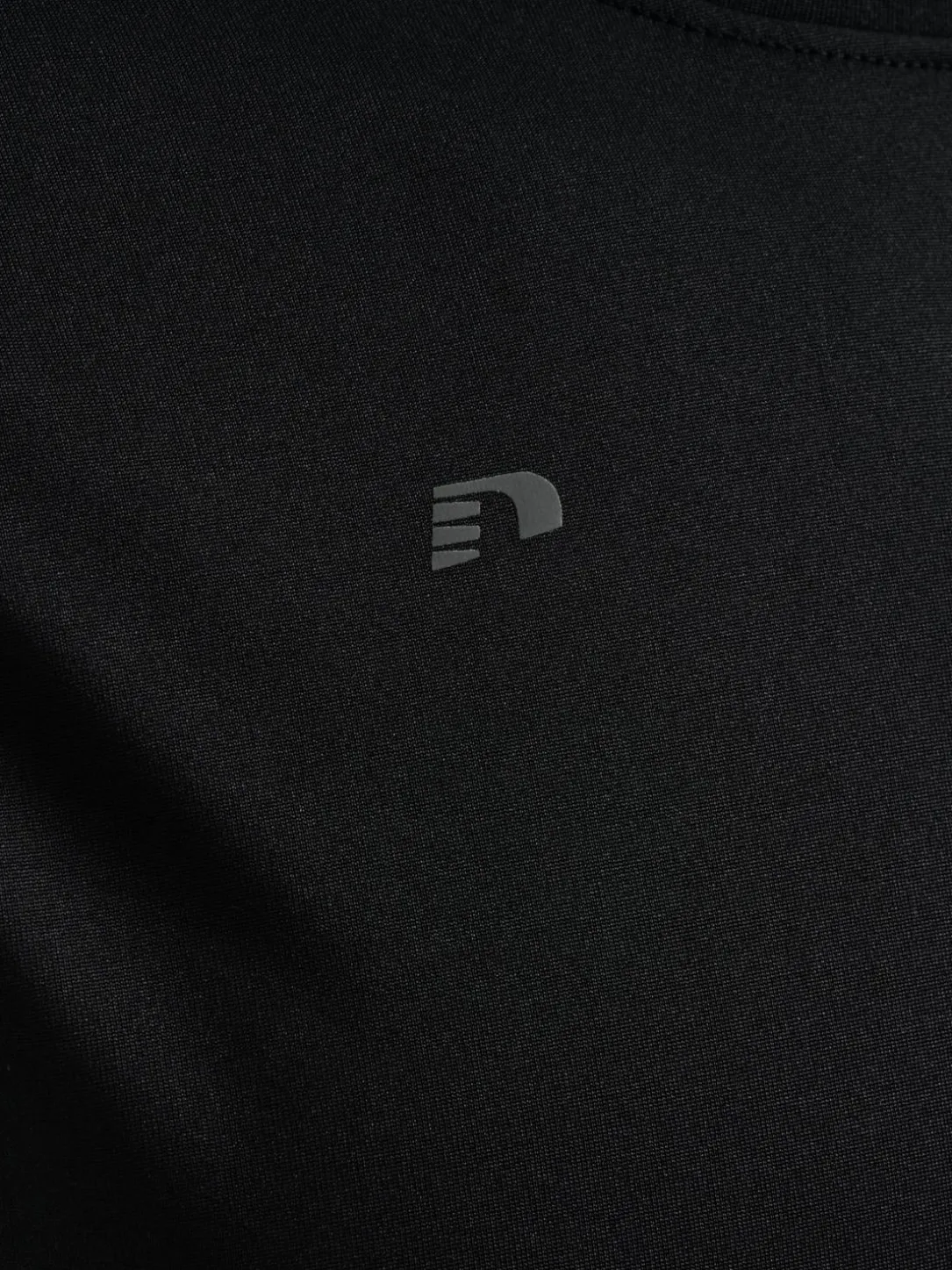 nwlBEAT T-SHIRT