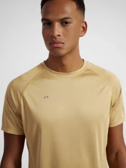 nwlBEAT T-SHIRT