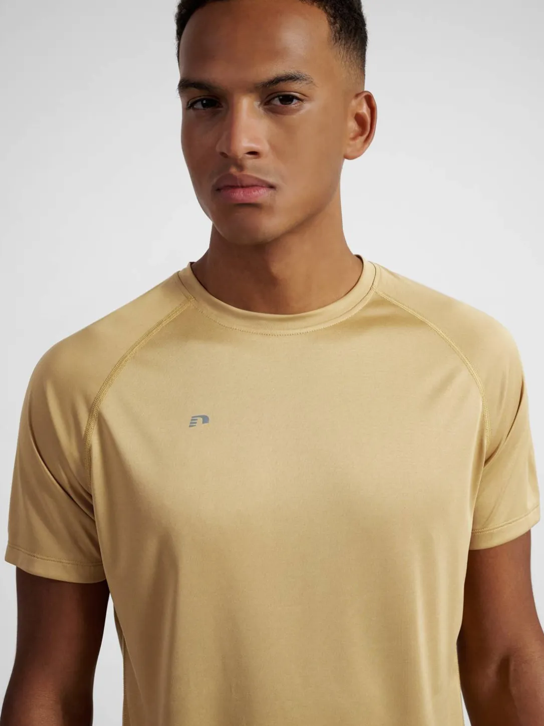 nwlBEAT T-SHIRT