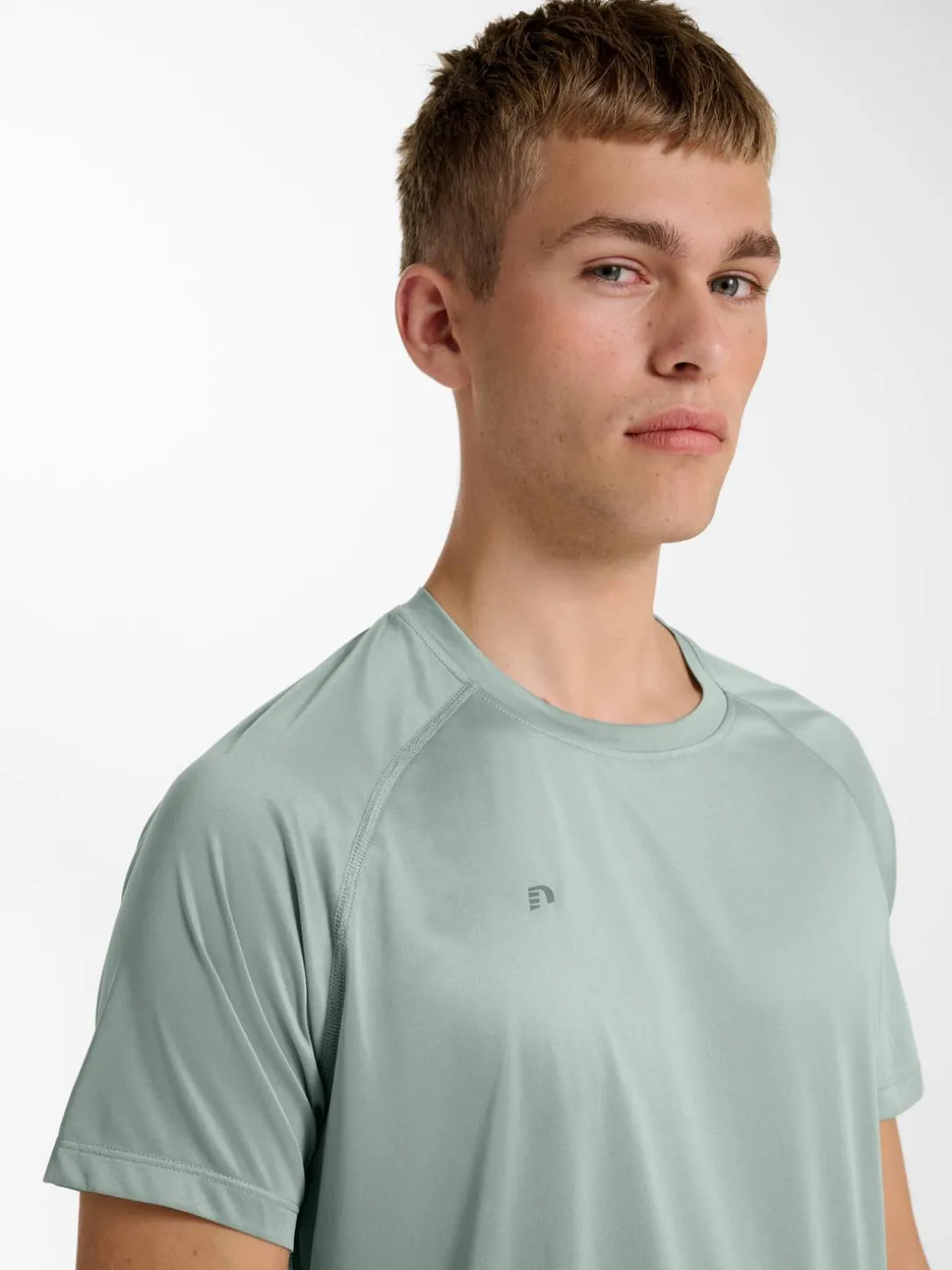 nwlBEAT T-SHIRT