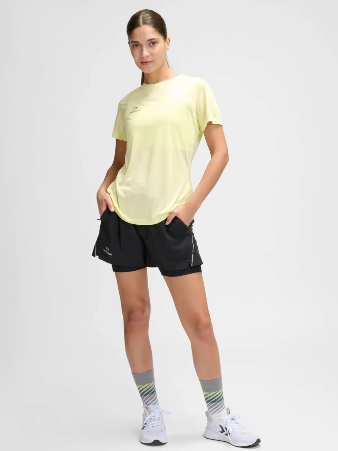 nwlBEAT T-SHIRT W