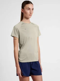 nwlBEAT W T-SHIRT