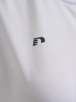 nwlBEAT W T-SHIRT