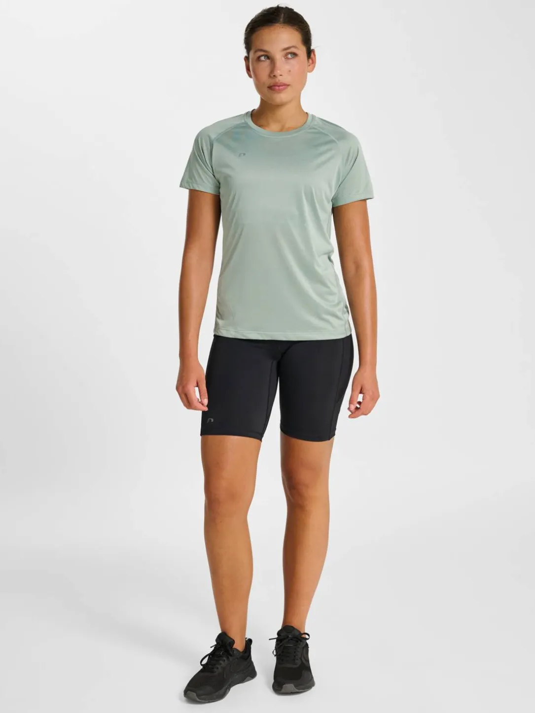 nwlBEAT W T-SHIRT