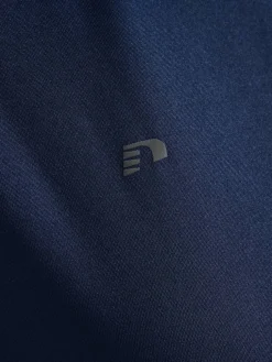 nwlBEAT W T-SHIRT