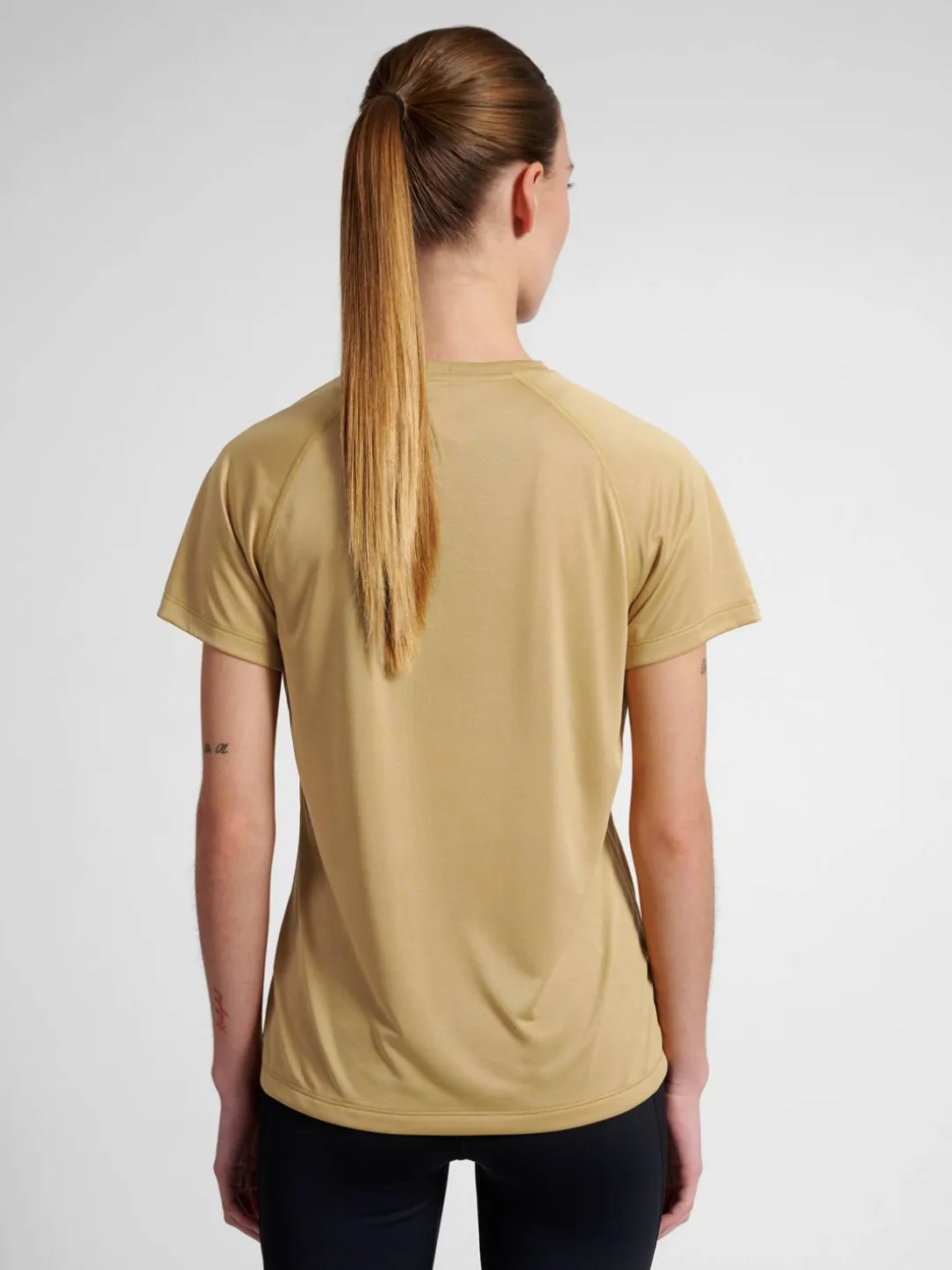 nwlBEAT W T-SHIRT