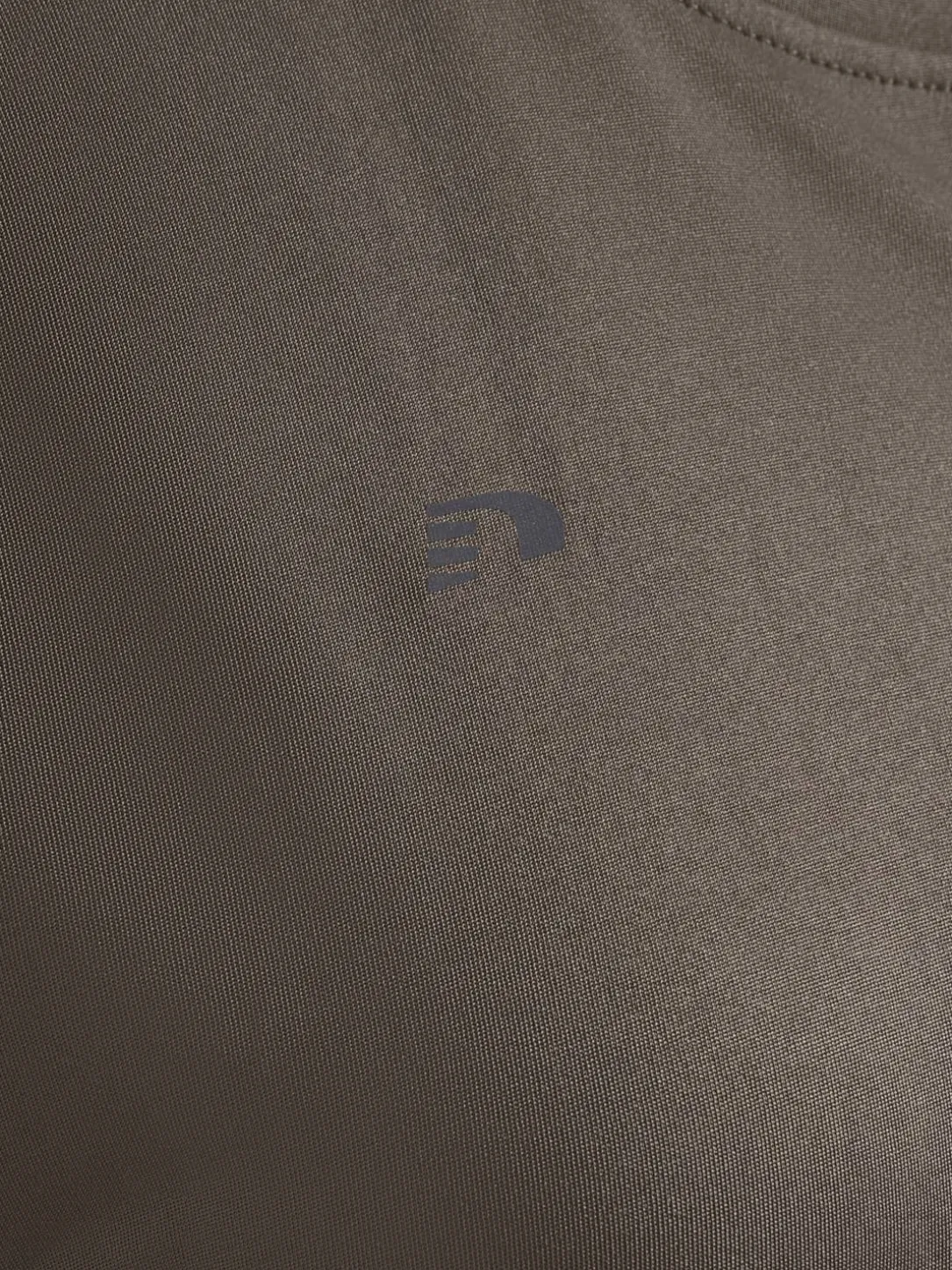 nwlBEAT W T-SHIRT L/S