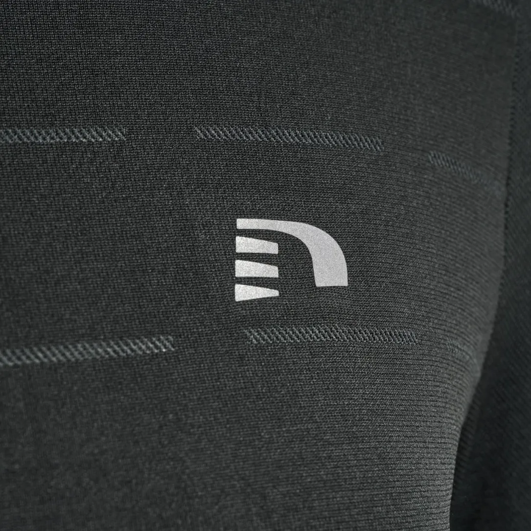 nwlCAMBRIGDE SEAMLESS HOODIE female