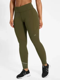 nwlCHICAGO WARM TIGHTS female