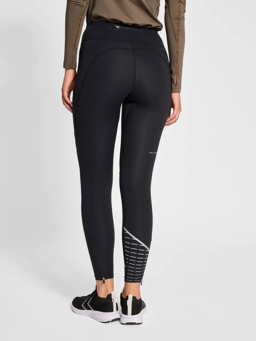 nwlCHICAGO WARM TIGHTS female