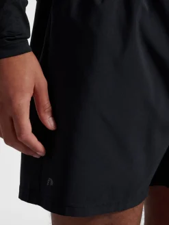nwlMAX ZIP POCKET SHORTS