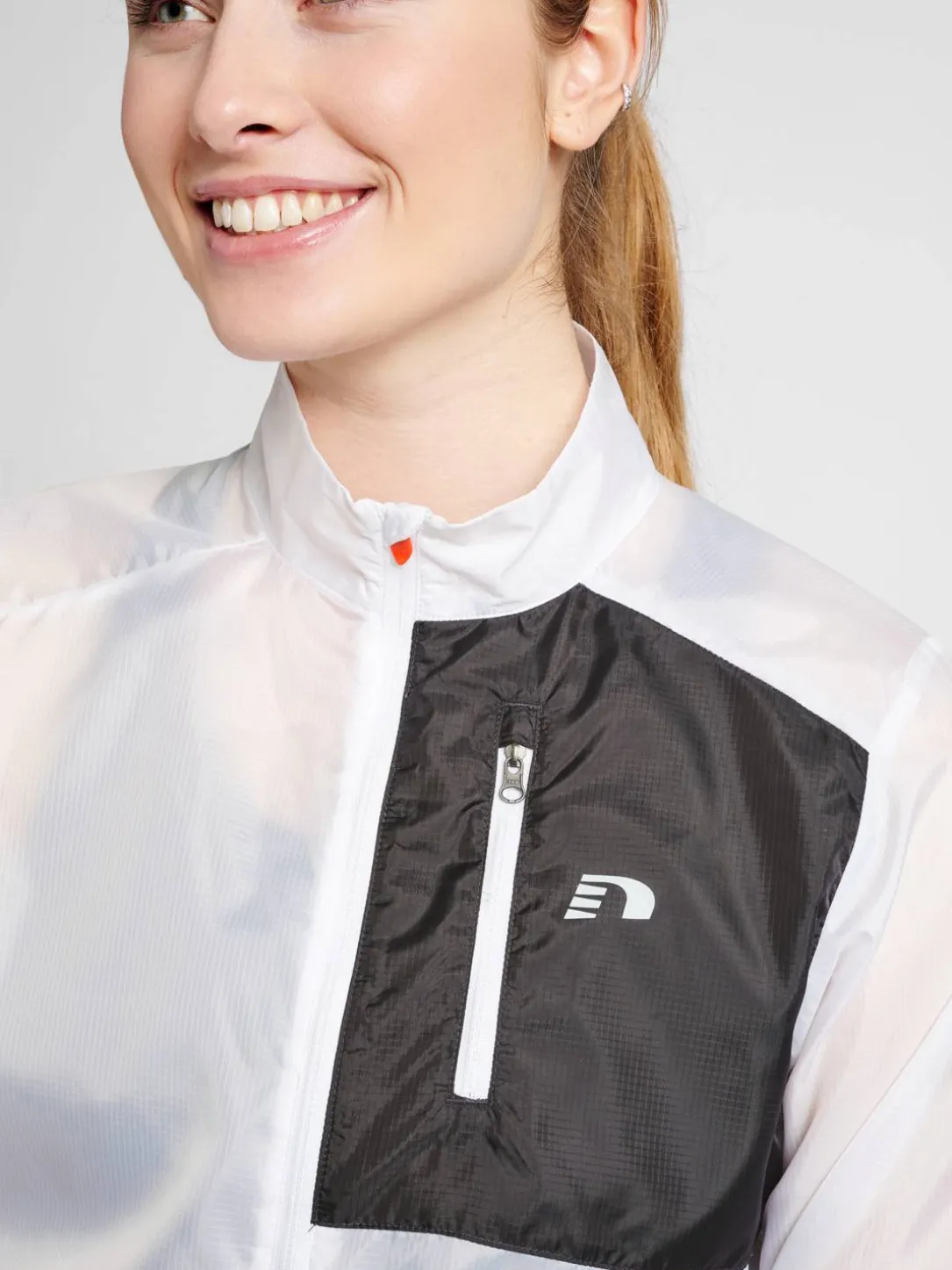 WOMEN PACKABLE TECH JACKET